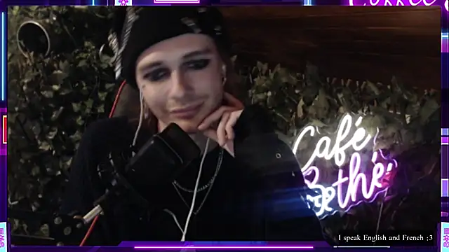 SkinnyAlex1312 online show from 04-15-26, 02:32