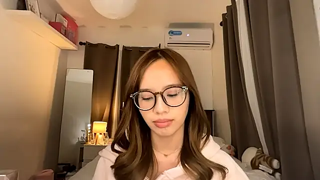 Snapshot of VondaHolmquest chatting on 04-11-26, 12:53 VondaHolmquest online show from 04-11-26, 12:53