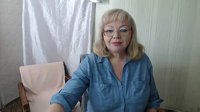 Snapshot of LavandaMay chatting on 05-30-26, 07:25 LavandaMay online show from 05-30-26, 07:25