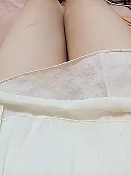 Snapshot of Suri-sexywett chatting on 04-09-26, 10:32 Suri-sexywett online show from 04-09-26, 10:32