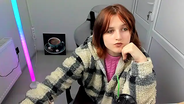Snapshot of GoldenKiss chatting on 05-14-26, 10:34 GoldenKiss online show from 05-14-26, 10:34