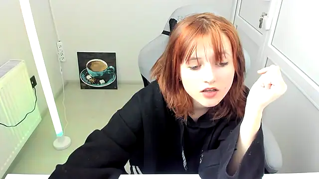 Snapshot of GoldenKiss chatting on 05-17-26, 07:08 GoldenKiss online show from 05-17-26, 07:08