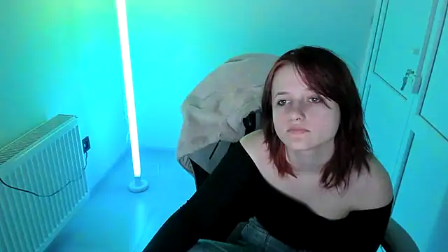 Snapshot of GoldenKiss chatting on 05-10-26, 06:50 GoldenKiss online show from 05-10-26, 06:50