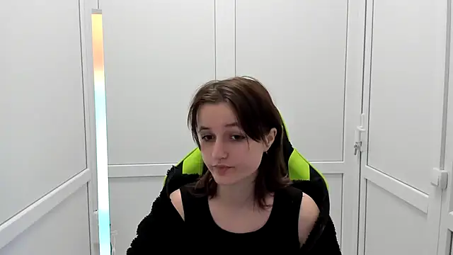 GoldenKiss online show from 04-13-26, 06:28