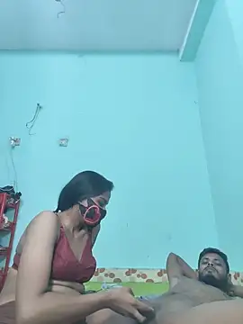 Snapshot of Hot-Couple4 chatting on 06-08-26, 04:40 Hot-Couple4 online show from 06-08-26, 04:40