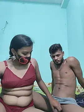 Snapshot of Hot-Couple4 chatting on 06-01-26, 03:55 Hot-Couple4 online show from 06-01-26, 03:55