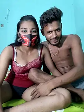 Snapshot of Hot-Couple4 chatting on 05-06-26, 03:49 Hot-Couple4 online show from 05-06-26, 03:49