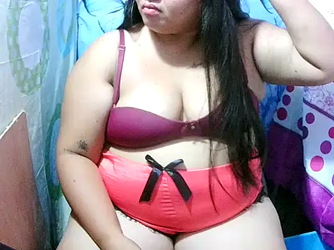Snapshot of lovebir_26 chatting on 07-28-26, 03:21 lovebir 26 online show from 07-28-26, 03:21