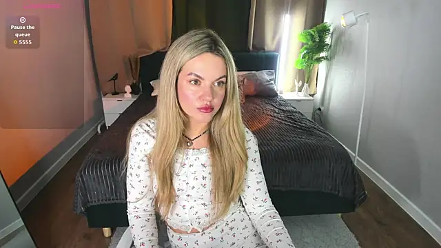 Jennifer Perezz online show from 06-10-26, 05:03