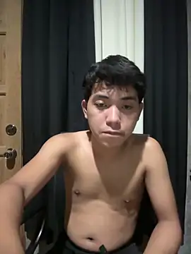 Snapshot of ven6922 chatting on 04-10-26, 02:35 ven6922 online show from 04-10-26, 02:35