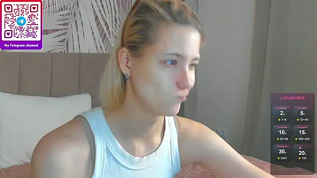 Lizzyvega online show from 05-14-26, 01:57