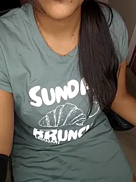 Tamilmoon006 online show from 06-20-26, 02:11