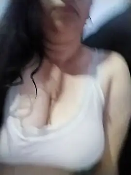 Snapshot of Dayis_2 chatting on 04-18-26, 01:13 Dayis 2 online show from 04-18-26, 01:13