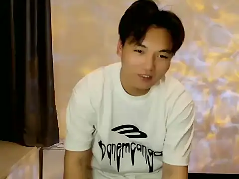 Snapshot of GWpk chatting on 04-10-26, 07:26 GWpk online show from 04-10-26, 07:26