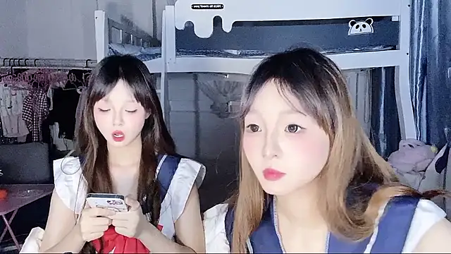 Snapshot of xiaoqiao-daqiao chatting on 04-12-26, 02:20 xiaoqiao-daqiao online show from 04-12-26, 02:20