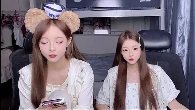 xiaoqiao-daqiao online show from 06-03-26, 06:45