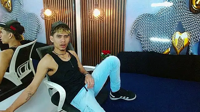 Snapshot of Skinny_cute_Alyer chatting on 06-11-26, 02:11 Skinny cute Alyer online show from 06-11-26, 02:11