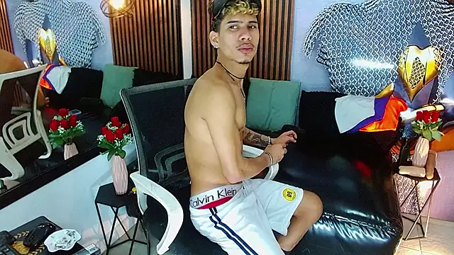 Snapshot of Skinny_cute_Alyer chatting on 06-02-26, 02:11 Skinny cute Alyer online show from 06-02-26, 02:11