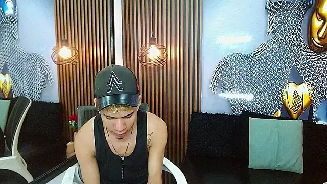 Snapshot of Skinny_cute_Alyer chatting on 06-05-26, 02:27 Skinny cute Alyer online show from 06-05-26, 02:27