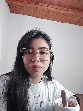 Snapshot of Iam_eli09 chatting on 06-15-26, 12:12 Iam eli09 online show from 06-15-26, 12:12