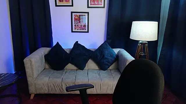 Emily Cherry  online show from 06-08-26, 02:17