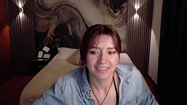 Emily Cherry  online show from 05-07-26, 01:47