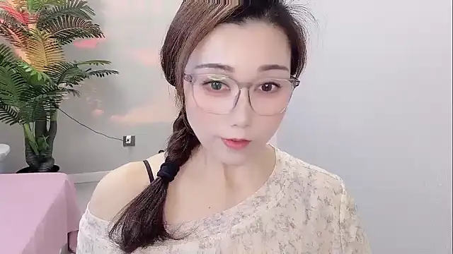 Yunxi- online show from 05-03-26, 03:33