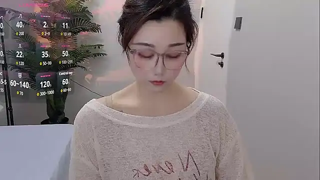 Yunxi- online show from 05-18-26, 02:11