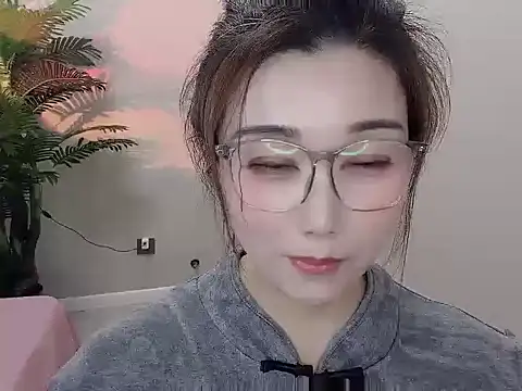 Snapshot of Yunxi- chatting on 04-14-26, 12:54 Yunxi- online show from 04-14-26, 12:54