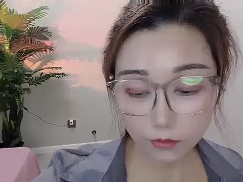 Snapshot of Yunxi- chatting on 04-15-26, 01:33 Yunxi- online show from 04-15-26, 01:33