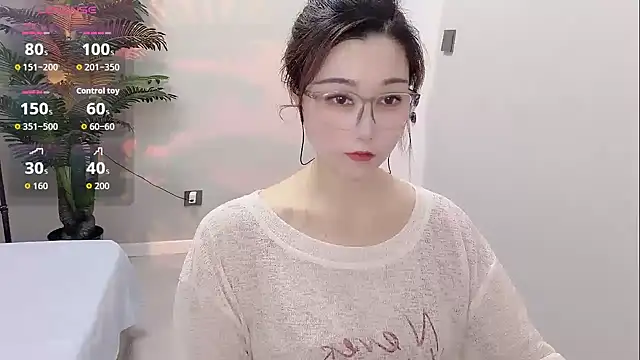 Yunxi- online show from 05-24-26, 02:28