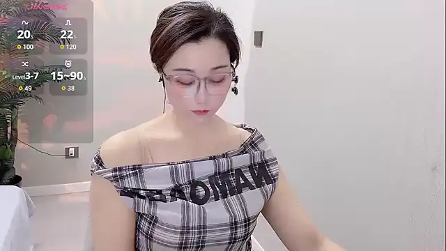 Yunxi- online show from 06-11-26, 02:03