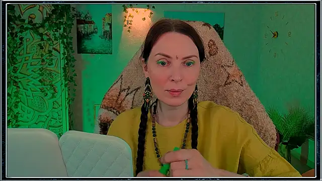 Snapshot of LanaRadiance chatting on 06-17-26, 01:10 LanaRadiance online show from 06-17-26, 01:10