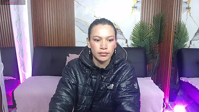 Snapshot of alonddra_tay chatting on 05-01-26, 11:37 alonddra tay online show from 05-01-26, 11:37