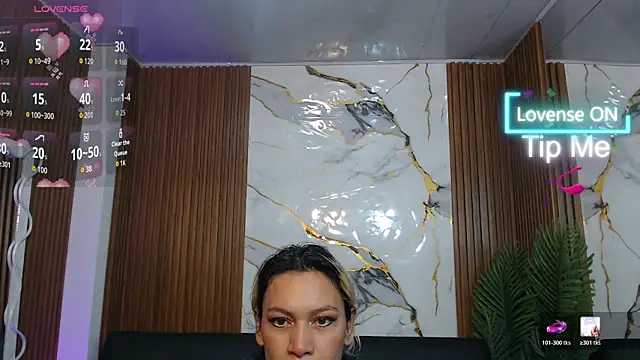 Snapshot of alonddra_tay chatting on 05-19-26, 11:39 alonddra tay online show from 05-19-26, 11:39