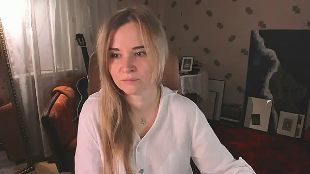 MiaSparkes online show from 06-17-26, 10:58