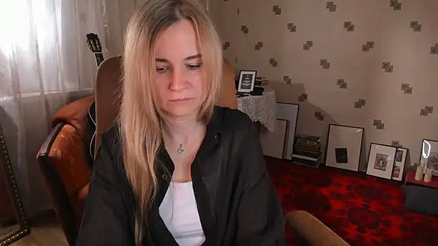MiaSparkes online show from 06-16-26, 11:21