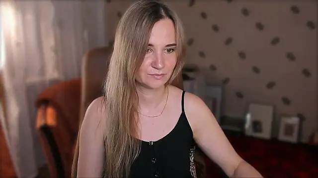 MiaSparkes online show from 07-24-26, 11:17