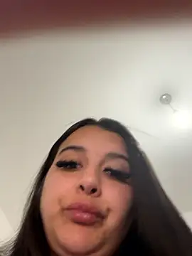 Miavelvetxoxo online show from 05-15-26, 06:28