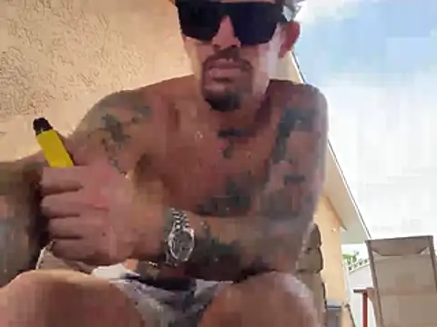 youngwildfreee online show from 04-14-26, 06:02