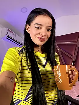 Snapshot of ZoeHarpers chatting on 06-18-26, 12:43 ZoeHarpers online show from 06-18-26, 12:43