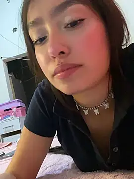 Snapshot of Miakittyyy chatting on 05-19-26, 01:56 Miakittyyy online show from 05-19-26, 01:56