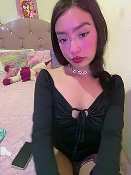 Snapshot of Miakittyyy chatting on 04-21-26, 02:23 Miakittyyy online show from 04-21-26, 02:23