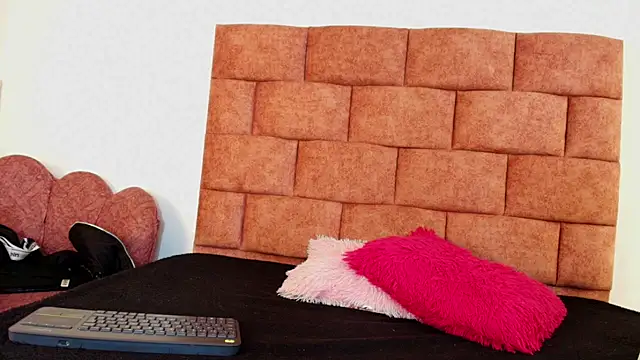 Mia Nasty Dirty online show from 04-11-26, 08:45