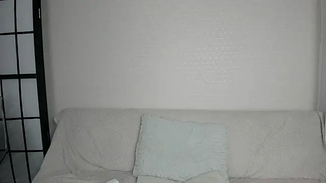 Snapshot of missallydoll chatting on 05-28-26, 11:05 missallydoll online show from 05-28-26, 11:05