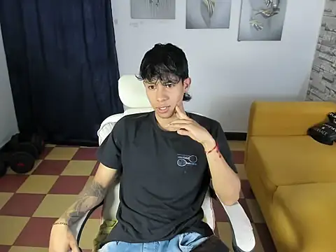 orrduz06 online show from 04-11-26, 01:24