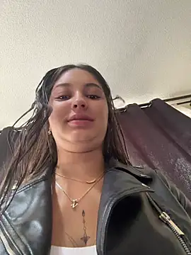 Snapshot of Lucyfer-fire chatting on 05-25-26, 11:20 Lucyfer-fire online show from 05-25-26, 11:20