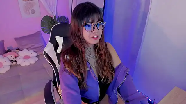 Snapshot of honey_m00n chatting on 06-12-26, 07:11 honey m00n online show from 06-12-26, 07:11