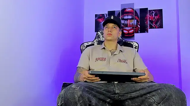 Snapshot of eithan_boy_ chatting on 07-16-26, 03:03 eithan boy online show from 07-16-26, 03:03