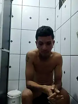 Snapshot of elchamogabotiktok chatting on 05-05-26, 05:10 elchamogabotiktok online show from 05-05-26, 05:10